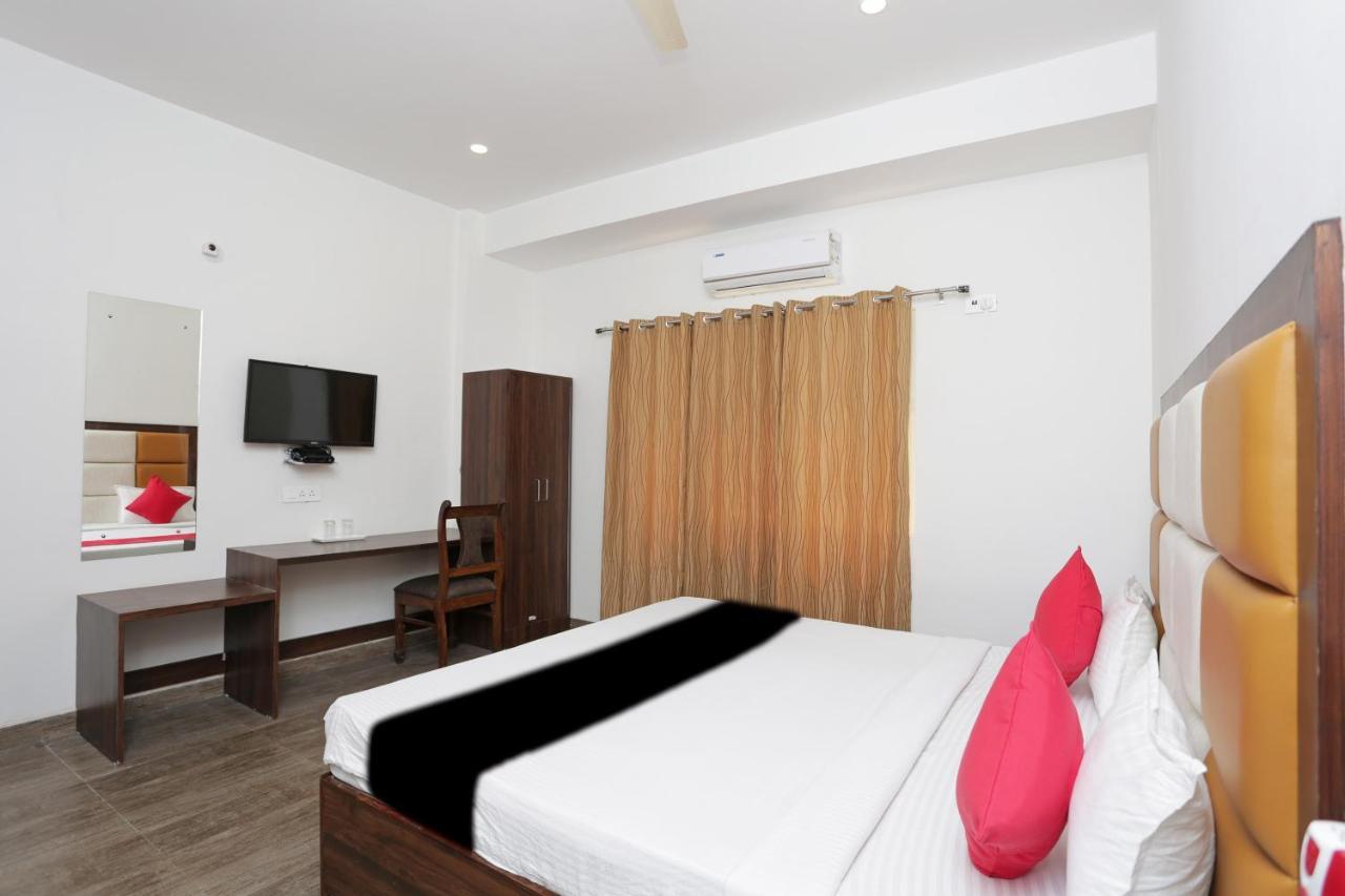 Capital O 37423 Golden Leaf Hotell Dehradun Eksteriør bilde