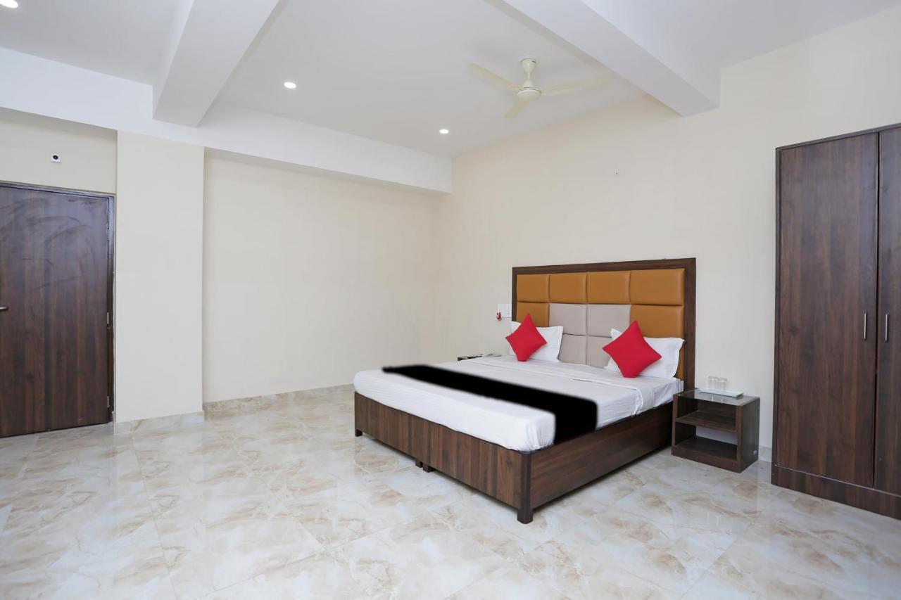 Capital O 37423 Golden Leaf Hotell Dehradun Eksteriør bilde