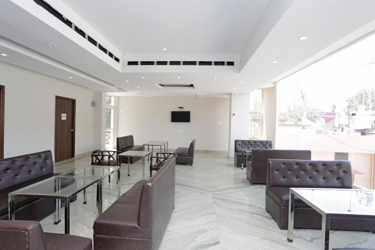 Capital O 37423 Golden Leaf Hotell Dehradun Eksteriør bilde